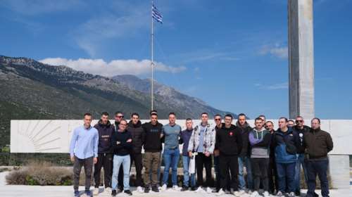 Στο Δίστομο ο Στέφανος Κασσελάκης: &quot;Σήμερα είμαι εξοδούχος, ας ειρωνευτούν μερικές &quot;πατριωτικές&quot; κραυγές&quot;