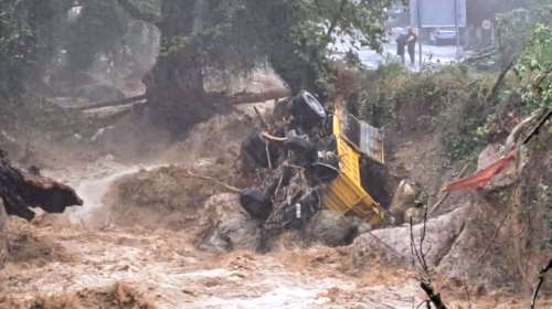 Μετά τις φωτιές, ήρθαν οι πλημμύρες: Η κυβέρνηση αντιμέτωπη με άλλο ένα ακραίο φαινόμενο - Ερωτήματα για την προετοιμασία