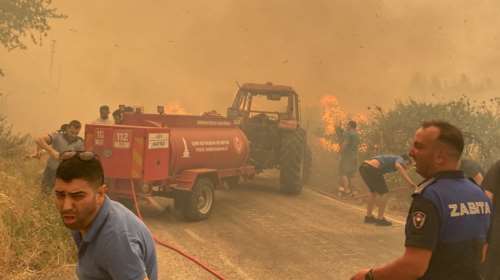 Πύρινη λαίλαπα στην Τουρκία: Χιλιάδες άνθρωποι απομακρύνονται - Μάχη με τις φλόγες για τις πυροσβεστικές δυνάμεις