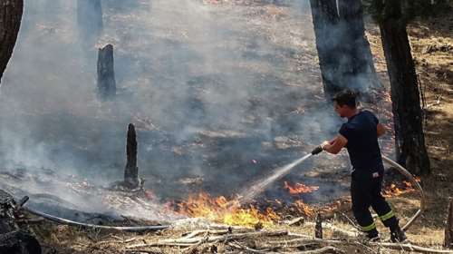 Μαίνεται η φωτιά στη Ρόδο: Νέο μήνυμα 112 για εκκένωση των οικισμών Ασκληπιείο και Κιοττάρι