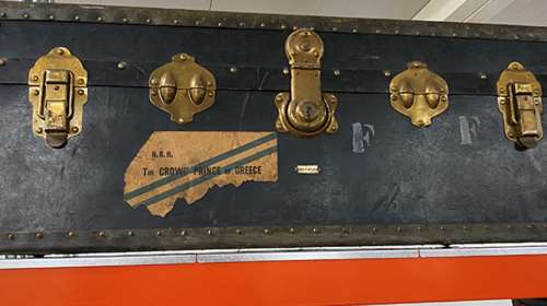 Τατόι: Ανοίγουν για πρώτη φορά κιβώτια, κοντέινερ και βαλίτσες της Φρειδερίκης [Εικόνες]