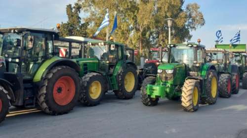 Η "κάθοδος" των αγροτών στην Αθήνα: Συνεδριάζουν για τη συνάντηση με Μητσοτάκη - "Πάμε με μικρό καλάθι"