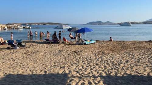 &quot;Κίνημα της πετσέτας&quot;:Λουκέτο σε τρεις επιχειρήσεις για παράνομη κατάληψη ακτών στην Πάρο - Έρχονται σαρωτικοί έλεγχοι