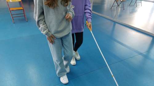 Ο Όμιλος ΓΕΚ ΤΕΡΝΑ και η BlackLight φέρνουν το πρόγραμμα &quot;Μαθαίνω Χωρίς να Βλέπω&quot; σε 2.000 μαθητές της Κρήτης