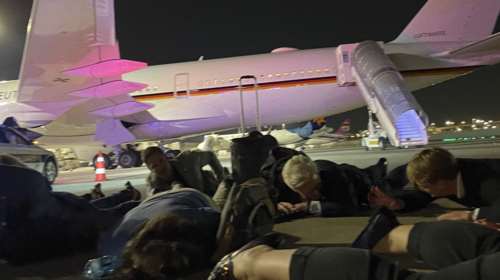 Συναγερμός στο αεροπλάνο του Σολτς στο Τελ Αβίβ - Έπεσαν όλοι στο έδαφος, τους έσωσε το Iron Dome
