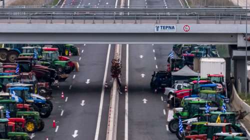 Μπλόκα αγροτών: Βελτιωμένη η κατάσταση στο εθνικό οδικό δίκτυο - Συνεννόηση με την Τροχαία για την κυκλοφορία