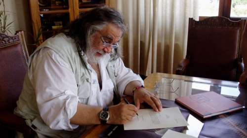 Συγκίνηση σε όλο τον πλανήτη για τον θάνατο του συνθέτη Βαγγέλη Παπαθανασίου - Είχε γράψει και το θρυλικό σήμα της ΕΡΤ [βίντεο]