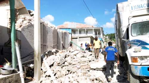 Σεισμός στην Αϊτή: Πάνω από 300 νεκροί και εκατοντάδες αγνοούμενοι - Ο καθηγητής Λέκκας εξηγεί πώς προκλήθηκε