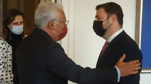 Συνάντηση Ανδρουλάκη με Πορτογάλο πρωθυπουργό: Η γραβάτα δώρο, ο Φερνάντο Σάντος και ο Διονύσιος Σολωμός