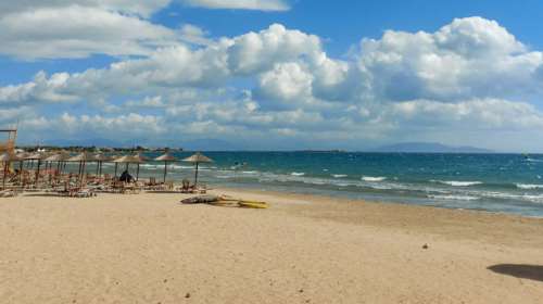 Οι κατάλληλες και οι ακατάλληλες παραλίες στην Αττική για μπάνιο - Από Πειραιά μέχρι Ανάβυσσο, Ραφήνα, Μαραθώνα, Ν. Μάκρη