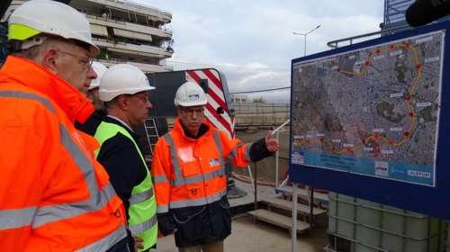 Γραμμή 4 του Μετρό : Οι δύο μετροπόντικες προχωρούν την κατασκευή - Θα ολοκληρωθεί το 2026 [εικόνες]