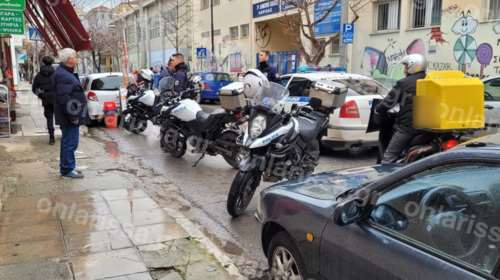 Λάρισα: Μαθητές γυμνασίου έπαιξαν άγριο ξύλο με μαθητές λυκείου έξω από δημοτικό σχολείο - Πέντε προσαγωγές [εικόνες]