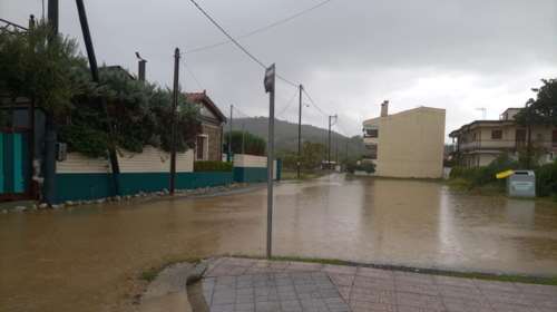 Κακοκαιρία: Σοβαρές ζημιές και στην Αγιά της Λάρισας - Πλημμύρισαν 30 σπίτια [Εικόνες]