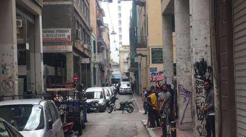 Μεγάλη αστυνομική επιχείρηση για ναρκωτικά στο κέντρο της Αθήνας [εικόνες-βίντεο]