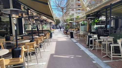 Άδεια πόλη η Λάρισα: Κλειστά εμπορικά, καφετέριες και τράπεζες λόγω της απεργίας [εικόνες]