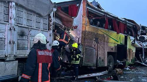 Πολύνεκρο τροχαίο στην Τουρκία- Υπεραστικό λεωφορείο συγκρούστηκε με άλλα τρία οχήματα