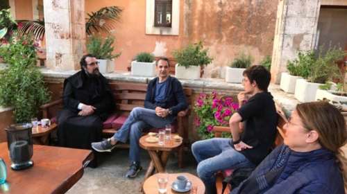 Κυριάκος Μητσοτάκης: Στα Χανιά ο πρωθυπουργός - Επισκέφτηκε τη Μονή της Αγίας Τριάδας [εικόνες]