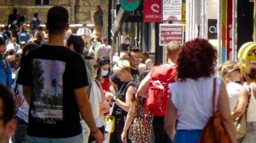 Κορονοϊός: Στα ύψη τα κρούσματα με 2.938 νέες λοιμώξεις - 7 θάνατοι, 135 διασωληνωμένοι