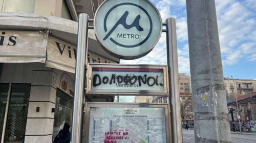 Συγκέντρωση για τα Τέμπη στη Θεσσαλονίκη: Βανδάλισαν το μετρό – Γκράφιτι και μπογιές σε σταθμούς [εικόνες]