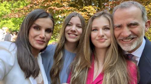 H διάδοχος αποφοίτησε με στιλ: Το blazer dress της πριγκίπισσας Λεονόρ με τα cut outs, η πανύψηλη αδελφή της και η σικάτη Λετίσια