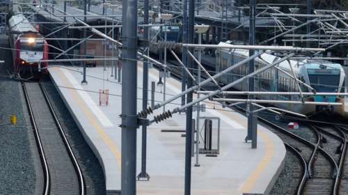 Σύσκεψη στο Μαξίμου για την επανεκκίνηση του σιδηρόδρομου: Πρώτα ο Προαστιακός, μόνο 1-2 δρομολόγια για Αθήνα - Θεσσαλονίκη