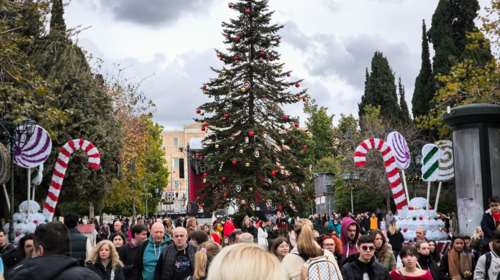 Ξεκινά αύριο το εορταστικό ωράριο: Πώς θα λειτουργήσουν τα καταστήματα - Ποιες Κυριακές θα είναι ανοιχτά
