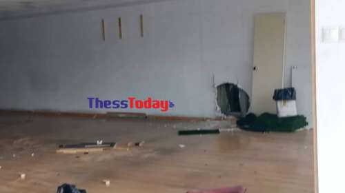 Θεσσαλονίκη: Ριφιφί σε κατάστημα τυχερών παιχνιδιών - Άνοιξαν τρύπα στον τοίχο και άρπαξαν 7.500 ευρώ και.. λαχεία