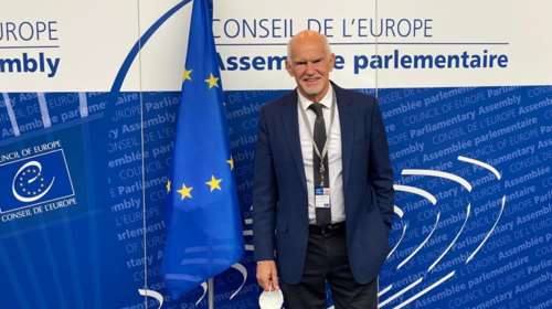 Υπερψηφίστηκε η έκθεση Παπανδρέου για τη δημοκρατία και την κλιματική αλλαγή στο Συμβούλιο της Ευρώπης