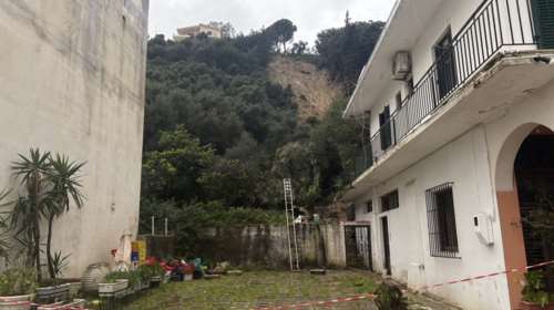 Ζάκυνθος: Κατολισθήσεις σε Αγία Τριάδα και Μπόχαλη - Εκκενώθηκαν κατοικίες, ανησυχία για νέα φαινόμενα