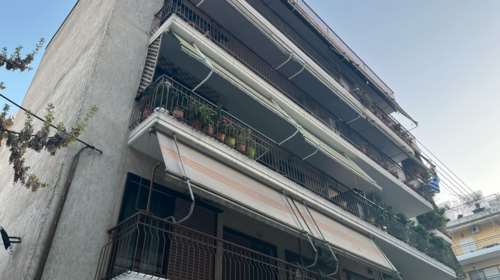 Σοκ στη Λάρισα: 43χρονος σκοτώθηκε πέφτοντας από τον 4ο όροφο πολυκατοικίας [εικόνες]