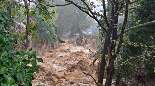 Λέκκας: Στον Βόλο &quot;εγκαταστάθηκαν&quot; 150 εκατ. τόνοι νερού και λάσπης - Αδύνατον να αντιμετωπιστεί η κατάσταση