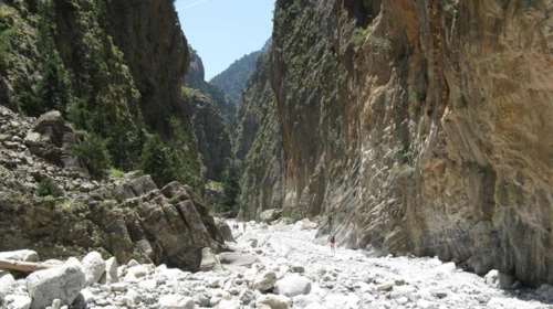 Συναγερμός στο Φαράγγι της Σαμαριάς: Τραυματίστηκε τουρίστρια - Σε εξέλιξη επιχείρηση διάσωσης με ελικόπτερο