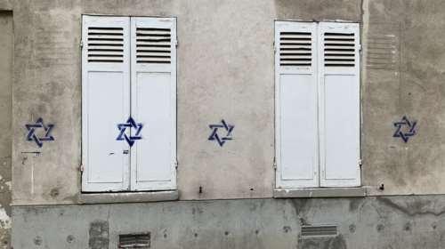 Παρίσι: Επιχείρηση της ρωσικής FSB τα αστέρια του Δαβίδ που βρέθηκαν σχεδιασμένα σε κτίρια τον Οκτώβριο