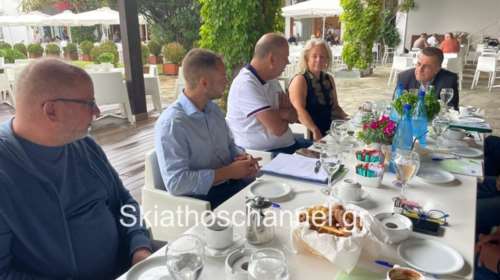 Πρωινό εργασίας στο SKIATHOS PALACE μεταξύ του Περιφερειάρχη Θεσσαλίας Δημήτρη Κουρέτα &amp; της Ένωσης Ξενοδόχων Σκιάθου