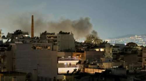 Φωτιά σε διαμέρισμα στα Κάτω Πατήσια- Απεγκλωβίστηκαν δύο γυναίκες [βίντεο]