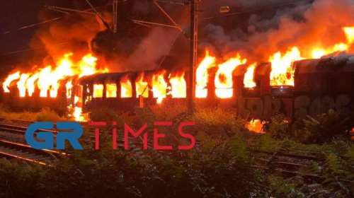 Θεσσαλονίκη: Συναγερμός για φωτιά σε εγκαταλελειμμένα βαγόνια [βίντεο]