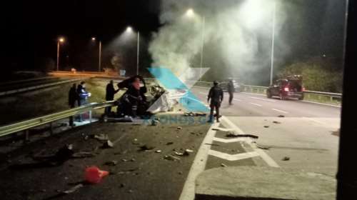 Πολύνεκρο τροχαίο με μετανάστες στην Εγνατία: Επτά άνθρωποι έχασαν τη ζωή τους - Αλλοι οκτώ στο νοσοκομείο [βίντεο]