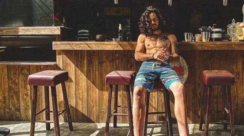 Άγγελος Λάτσιος: Η σπάνια φωτογραφία με την αδερφή του από τις διακοπές στην Άνδρο