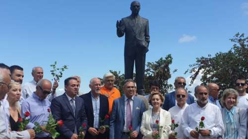 24 χρόνια χωρίς τον Ανδρέα Παπανδρέου: Εκδήλωση στο Καλέντζι με μήνυμα ΓΑΠ [Εικόνες]