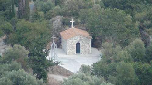 Χατζιδάκης: Τέλος στη φάμπρικα με βίλες από... ιδιωτικά εκκλησάκια εκτός σχεδίου