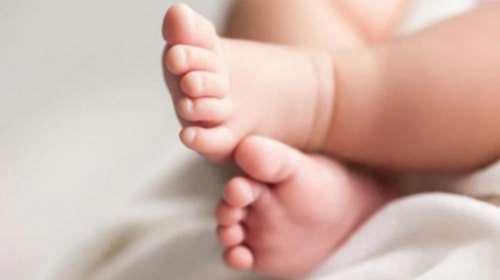Εμβόλιο Pfizer:  Βρέφος 8 μηνών έκανε και τις δύο δόσεις του εμβολίου και δεν είχε παρενέργειες