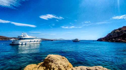 Συνεχίζεται το μίνι καλοκαίρι: Πάνω από τους 30 βαθμούς η θερμοκρασία - Πού αναμένονται τοπικές βροχές