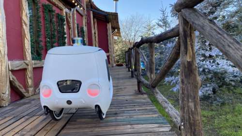 Τα Τρίκαλα απέκτησαν διανομείς ρομπότ - Μεταφέρουν τα γράμματα των παιδιών στον Άγιο Βασίλη [εικόνες]