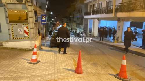 Θεσσαλονίκη: Επίθεση κουκουλοφόρων με μολότοφ στο Α.Τ. Συκεών [Βίντεο]