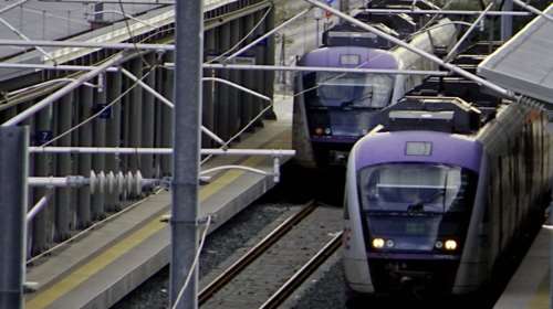 &quot;Σταμάτα τώρα και πάμε πίσω&quot;- Ο διάλογος σταθμάρχη-μηχανοδηγού πριν ο Προαστιακός μπει στο Μετρό- Μπαλάκι οι ευθύνες