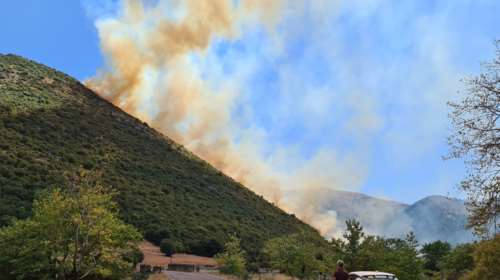 Φωτιά στην Ηλεία, στο Λιβάρτζι Καλαβρύτων και στη Λάρισα - Έκλεισε η Εθνική στα διόδια Μοσχοχωρίου - Ήχησε 112