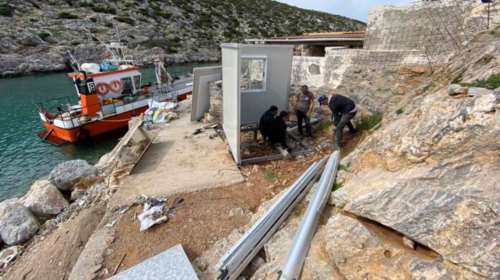 Ο στρατός επισκεύασε το σπίτι της μοναδικής κατοίκου της Κινάρου - Οι εργασίες από τη ΜΟΜΚΑ [εικόνες]