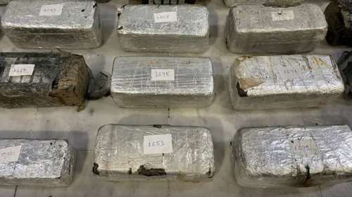 Πορτογαλία: Κατασχέθηκαν 9 τόνοι κοκαΐνης από "ναρκοϋποβρύχιο" - Ποσότητα ρεκόρ [βίντεο]