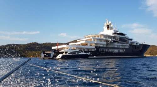 &quot;Μαγνήτης&quot; το υπερπολυτελές Mega Yacht &quot;Ulysses&quot; στον Πόρο [εικόνες - βίντεο]