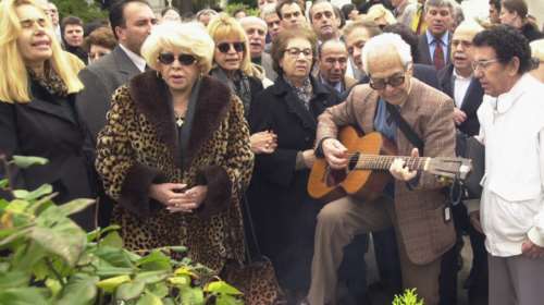 Καίτη Γκρέυ: Η μυθιστορηματική ζωή - Τα δύσκολα παιδικά χρόνια, οι δυο γάμοι, οι διάσημοι έρωτες - Οι σταθμοί στην καριέρα της